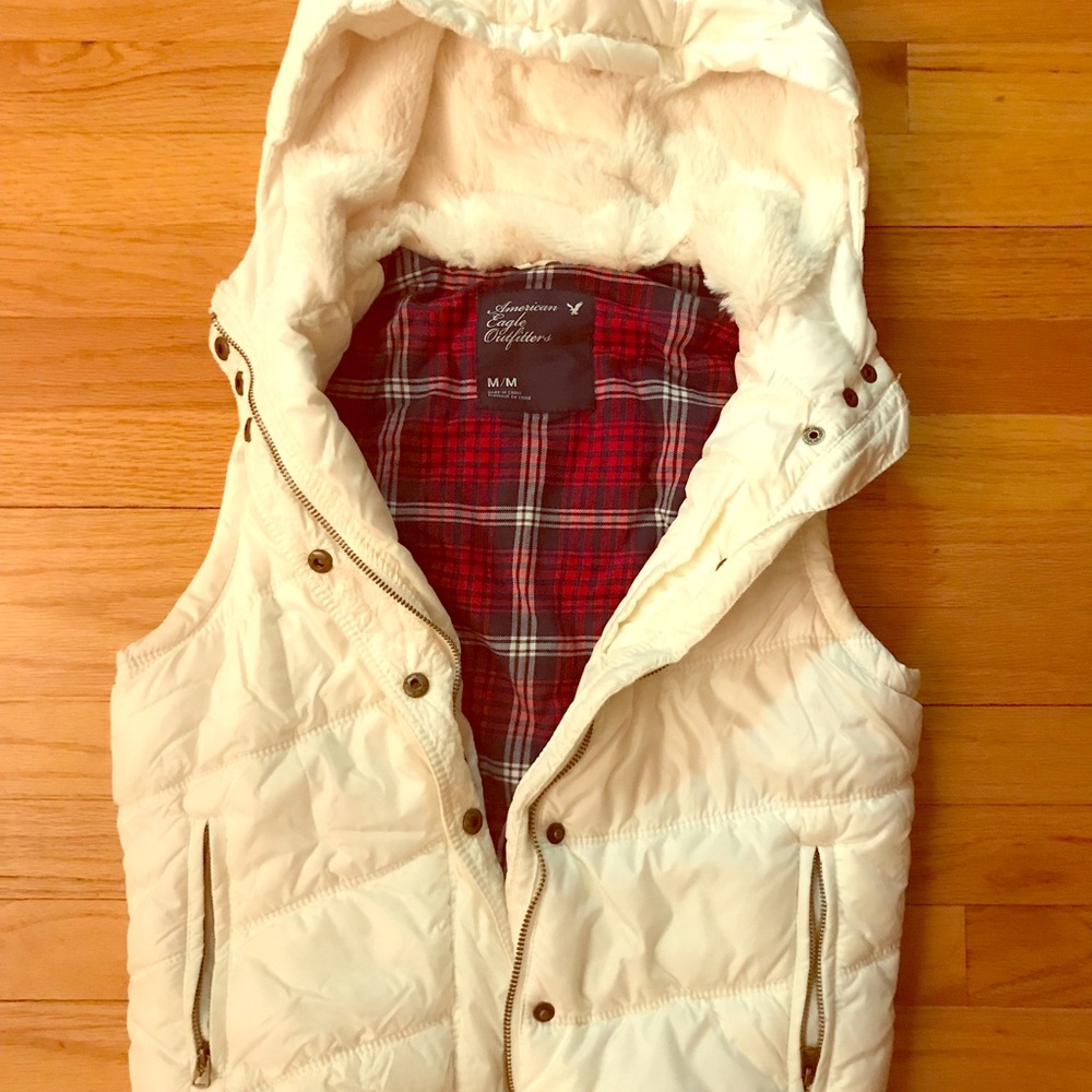American Eagle - Hooded Vest Medium